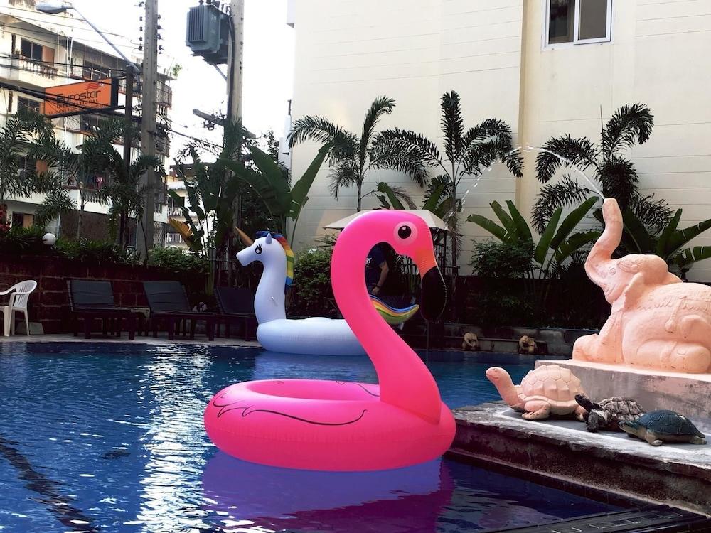 Eurostar International Hotel Ban Nong Tabaek Exteriör bild
